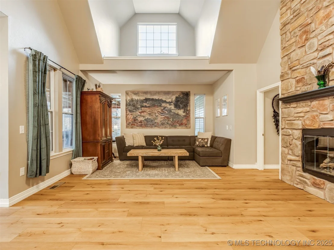 Photo of 2485 Avalon Drive