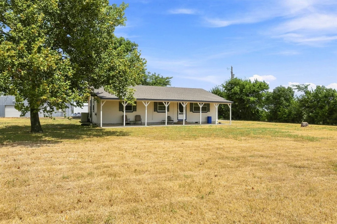 Photo of 37472 State Road 78