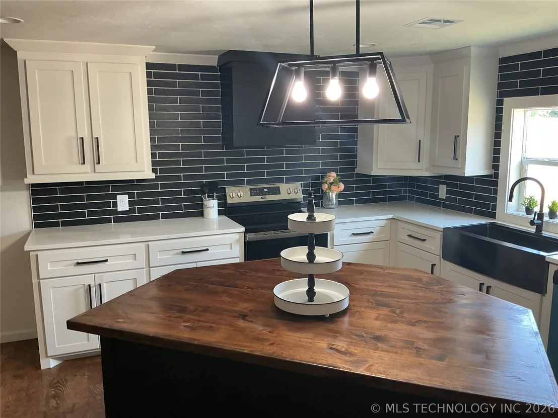 Photo of 8959 Birch Street