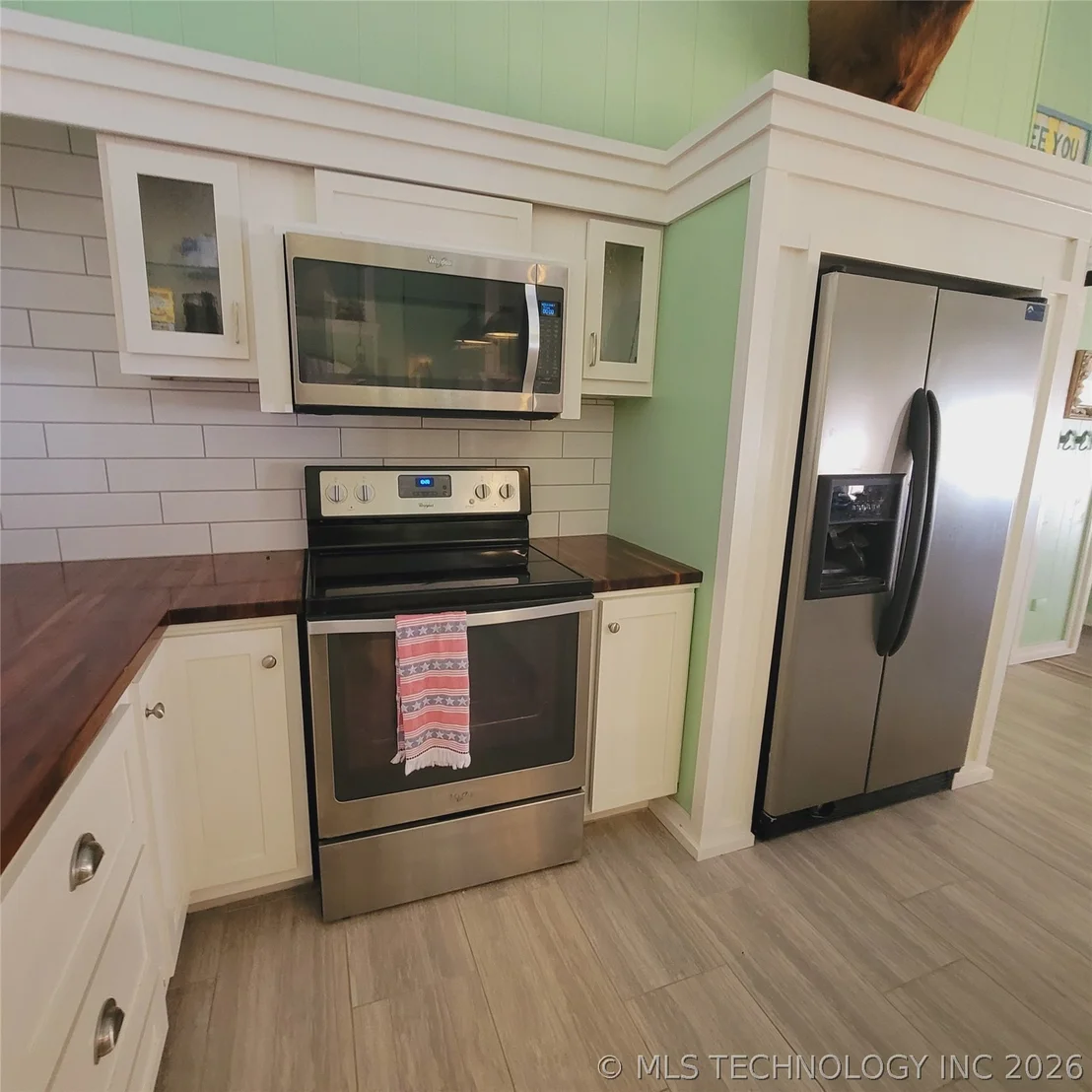 Photo of 105 Lakeview Drive