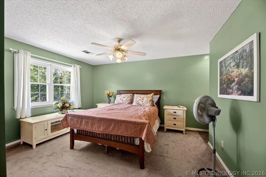 Photo of 36602 Ridge