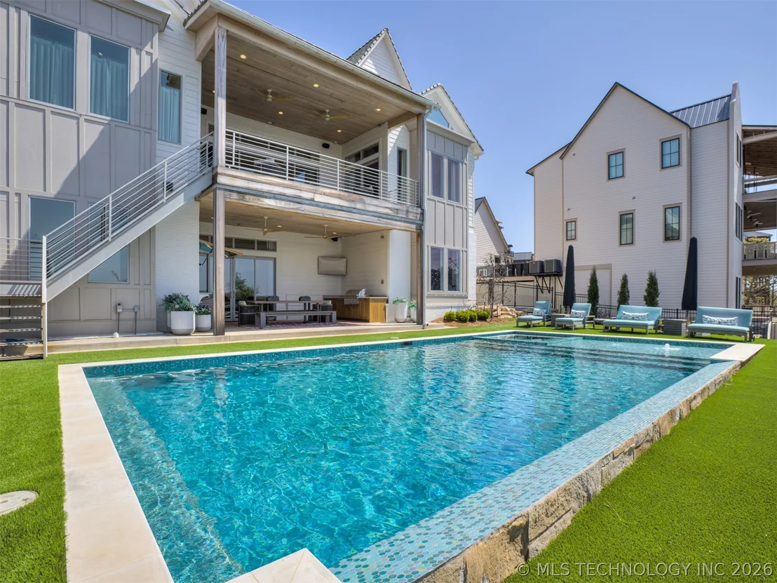 Photo of 120 Lower Green Way