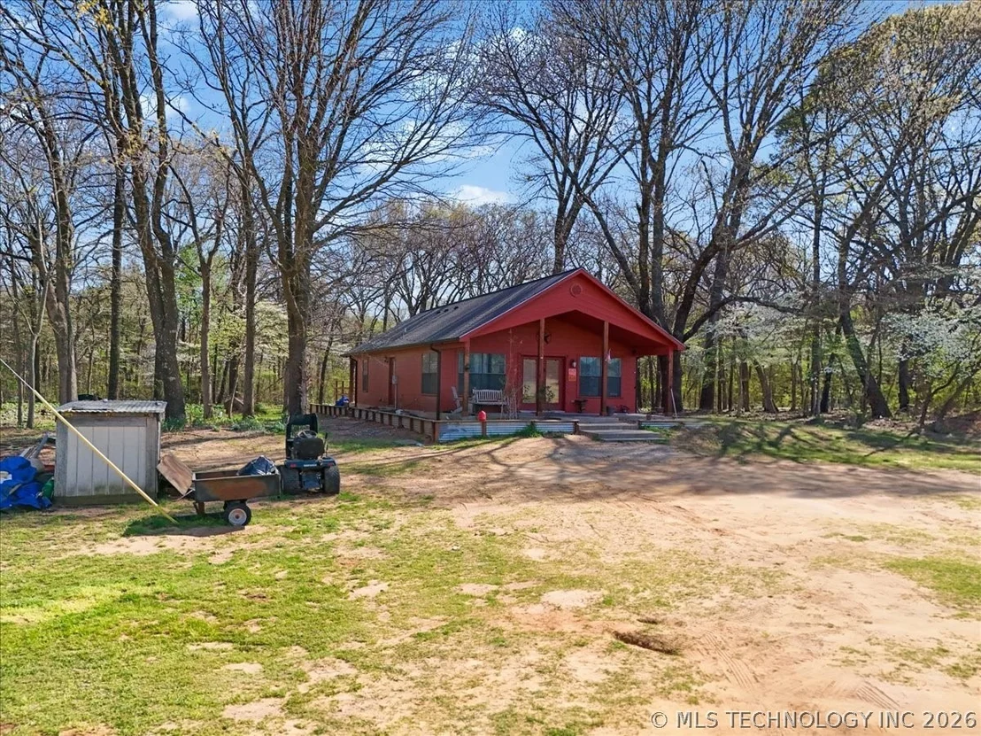 Photo of 2576 Winnett Road