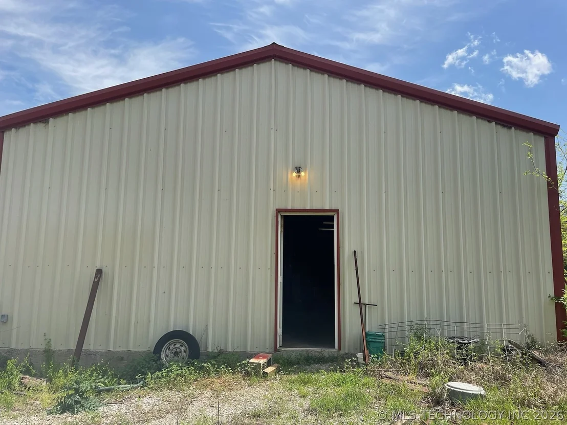 Photo of 4509 Midway