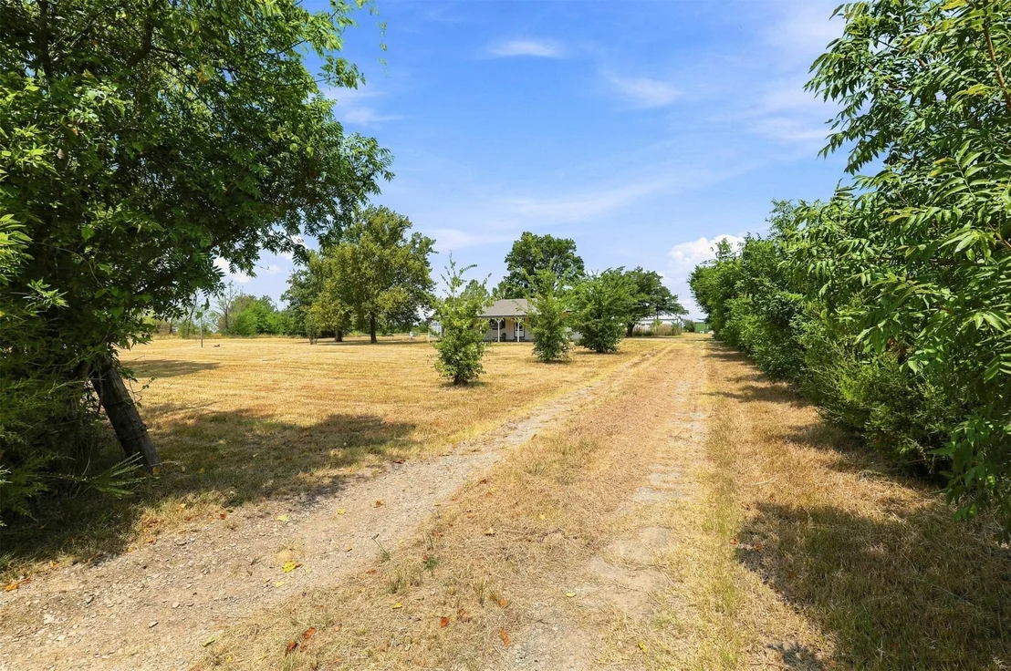 Photo of 37472 State Road 78