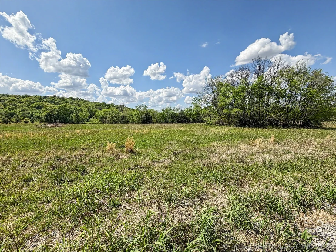 Photo of 420 S Thunder Road