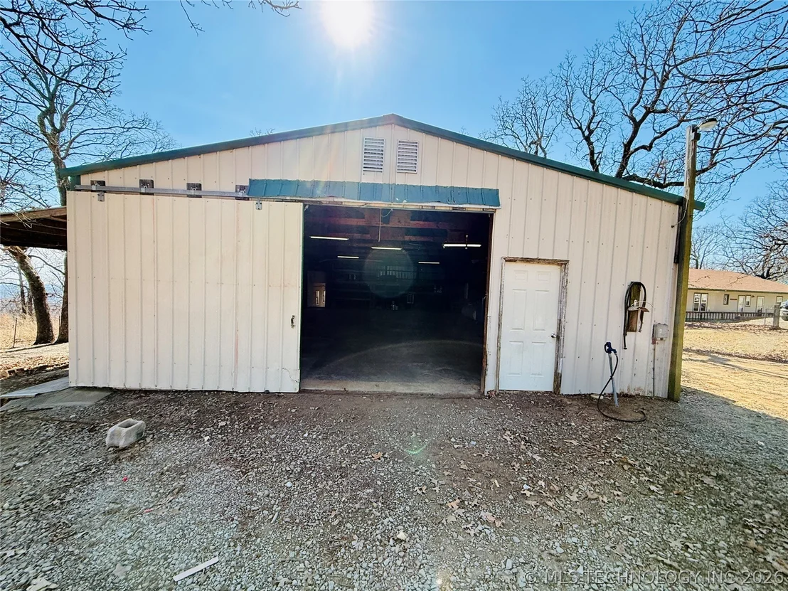 Photo of 413804 E 1212 Road
