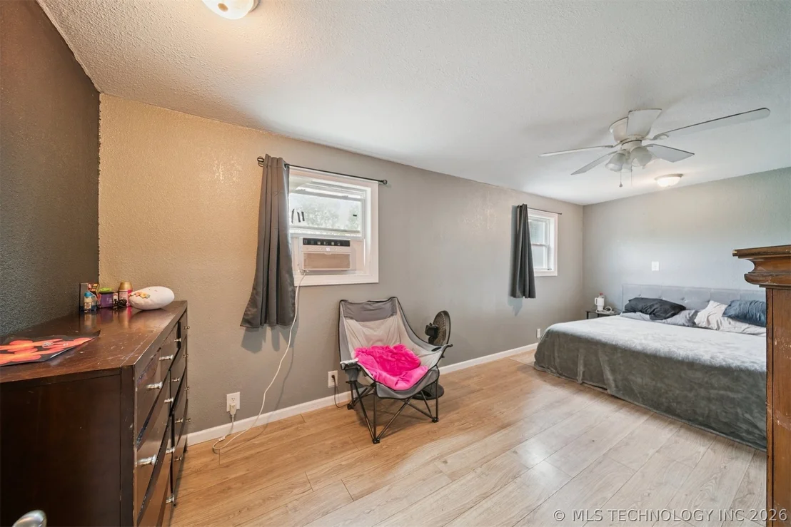 Photo of 237 N Chase Street