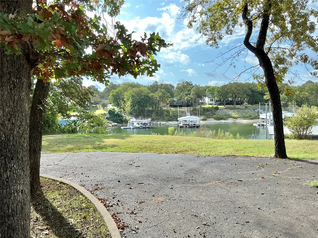 Photo of 493 N Sand Point Road