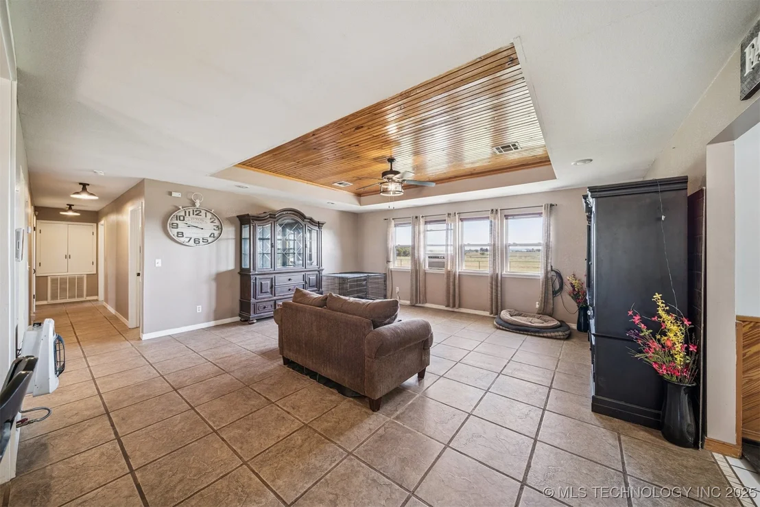 Photo of 109159 S 4210 Road
