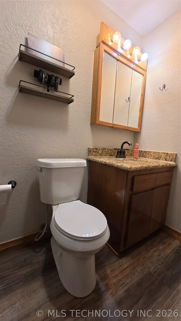 Photo of 1048 Robin Hood Road