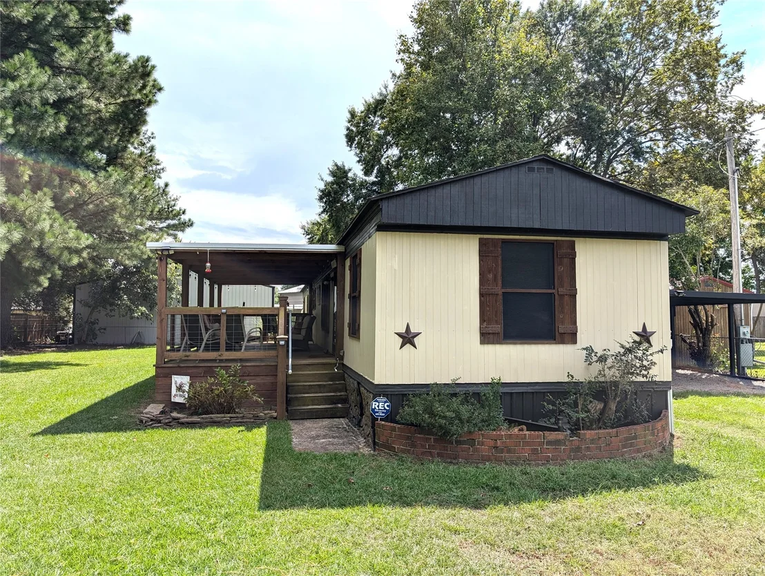 Photo of 105 Circle Drive