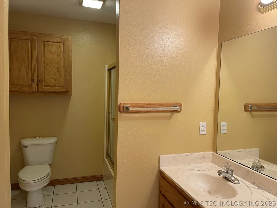 Photo of 3700 Shefield