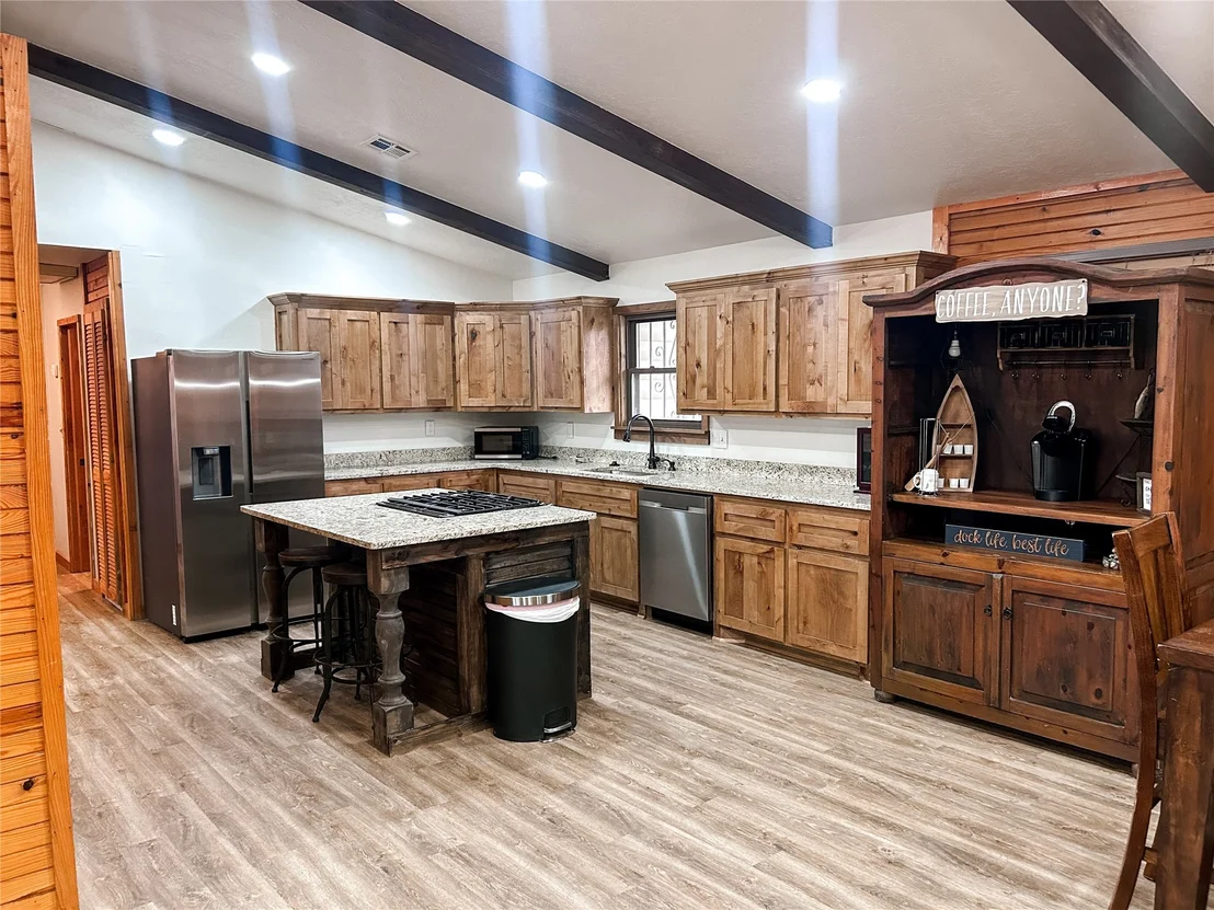 Photo of 589 Mohawk Drive