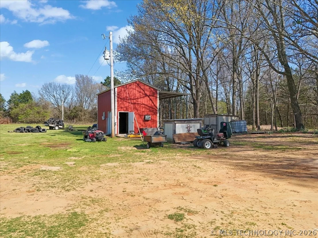 Photo of 2576 Winnett Road