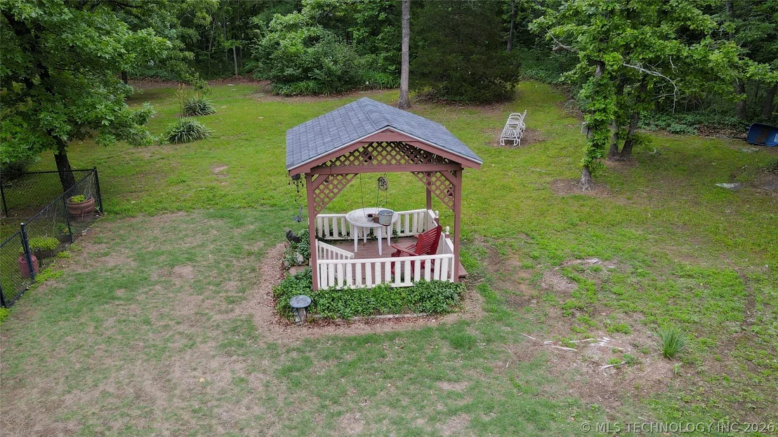 Photo of 105 W Mockingbird Lane