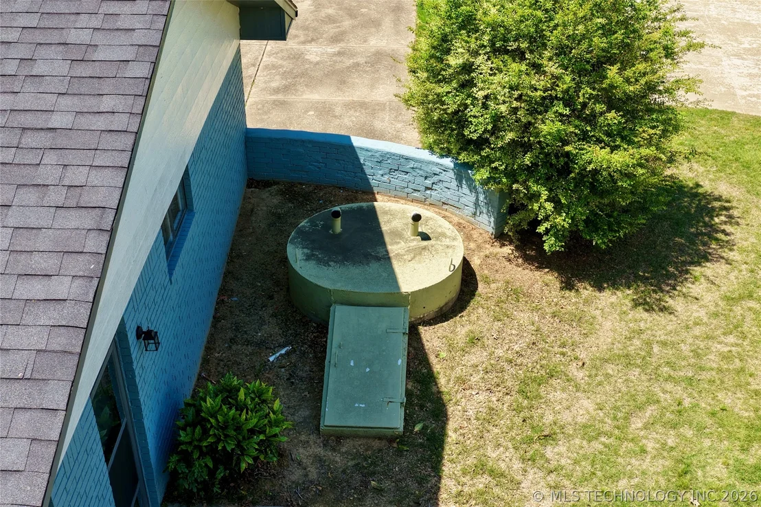 Photo of 105 Lakeview Drive