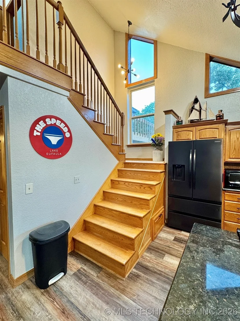 Photo of 1048 Robin Hood Road