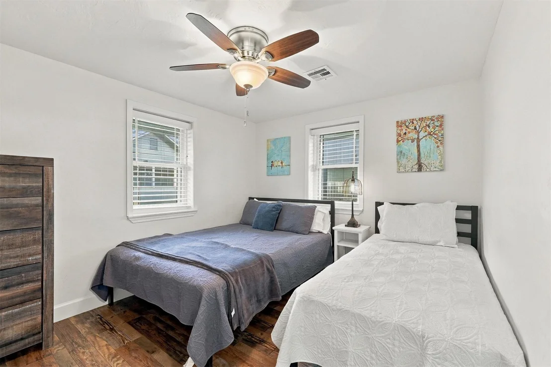 Photo of 2828 Riverview Road