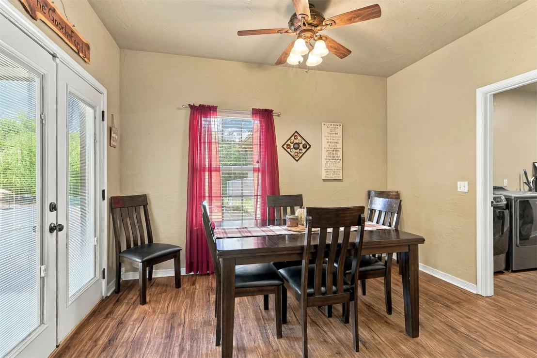 Photo of 2355 Bryan