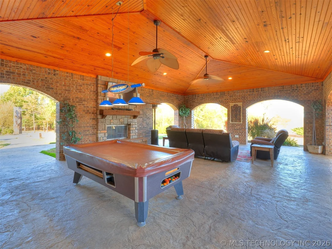 Photo of 414498 E 1170 Road