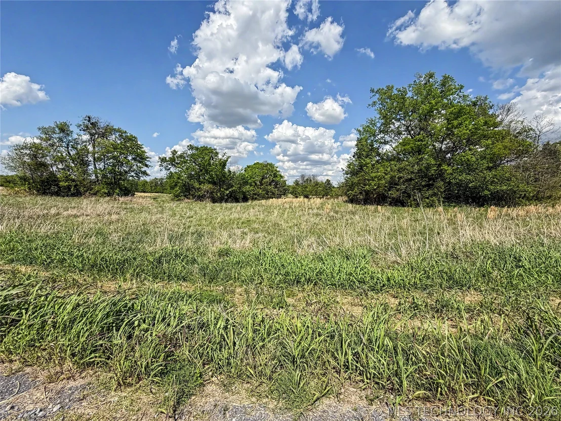 Photo of 414 S Thunder Road