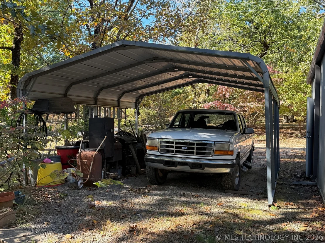 Photo of 425671 E 1168 Road