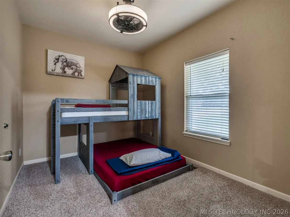 Photo of 332 E Highland Avenue