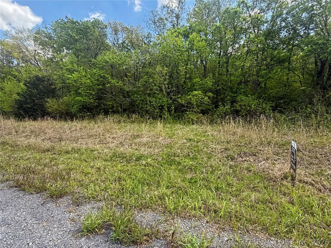 Photo of 421 S Thunder Road