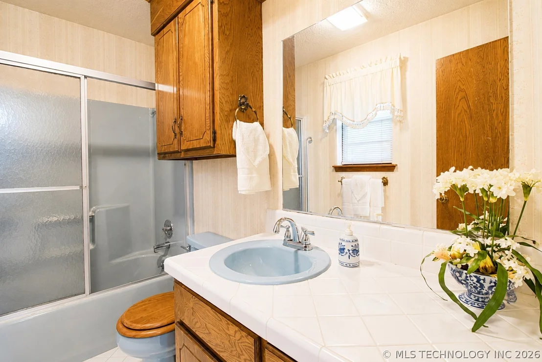 Photo of 15895 Briar Road