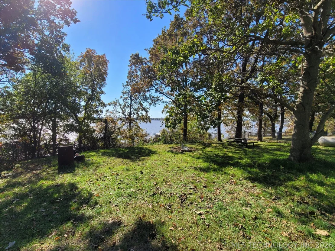 Photo of 416036 La Vista Drive