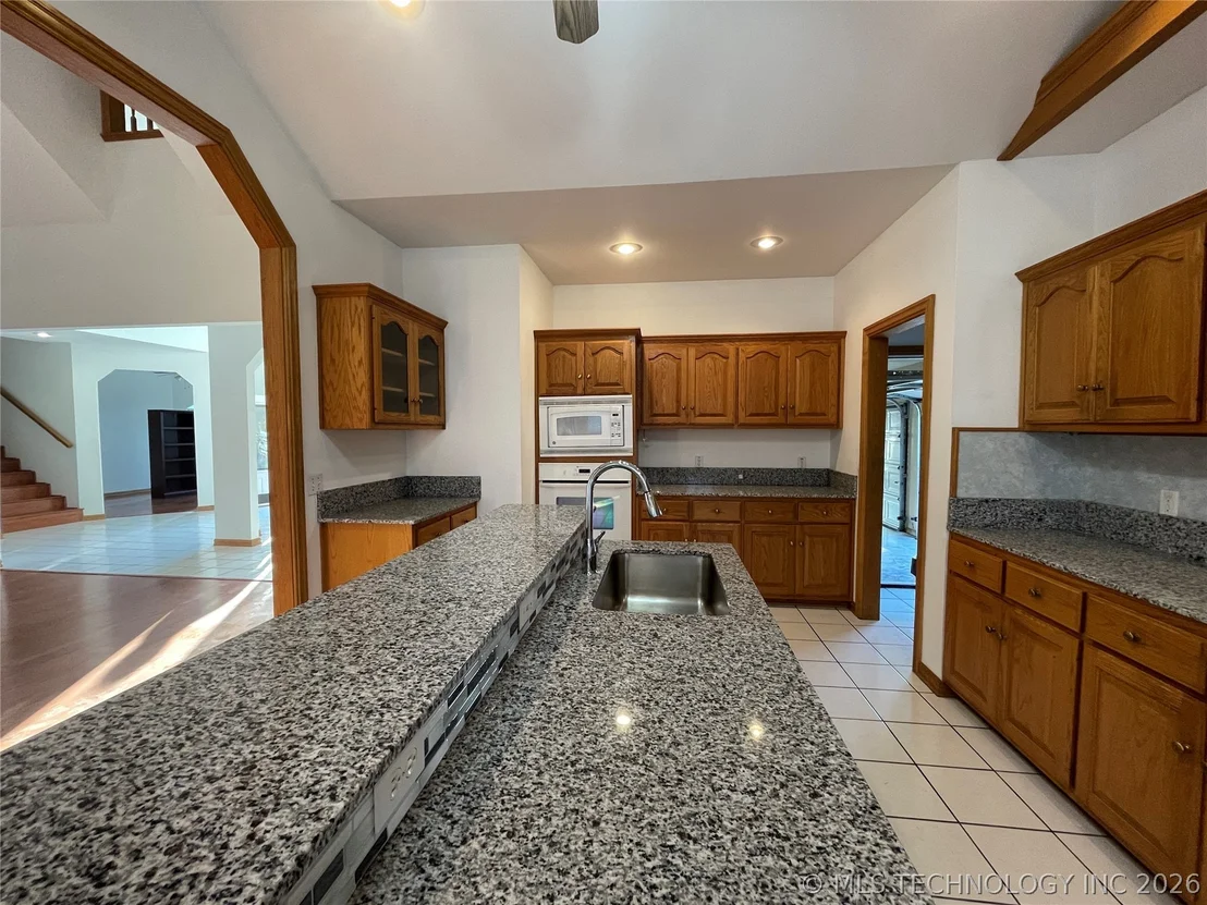 Photo of 3700 Shefield