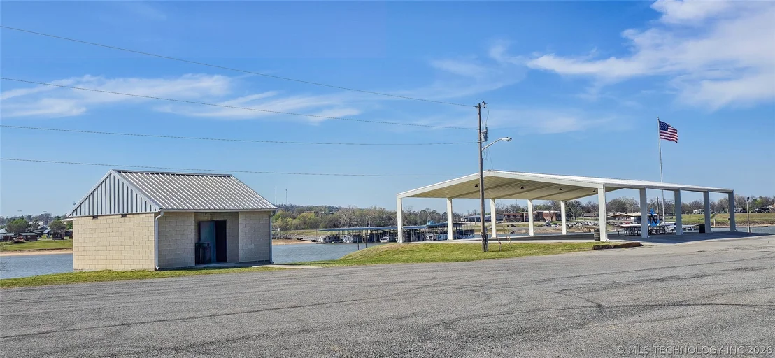 Photo of 1614 Sherwood Road