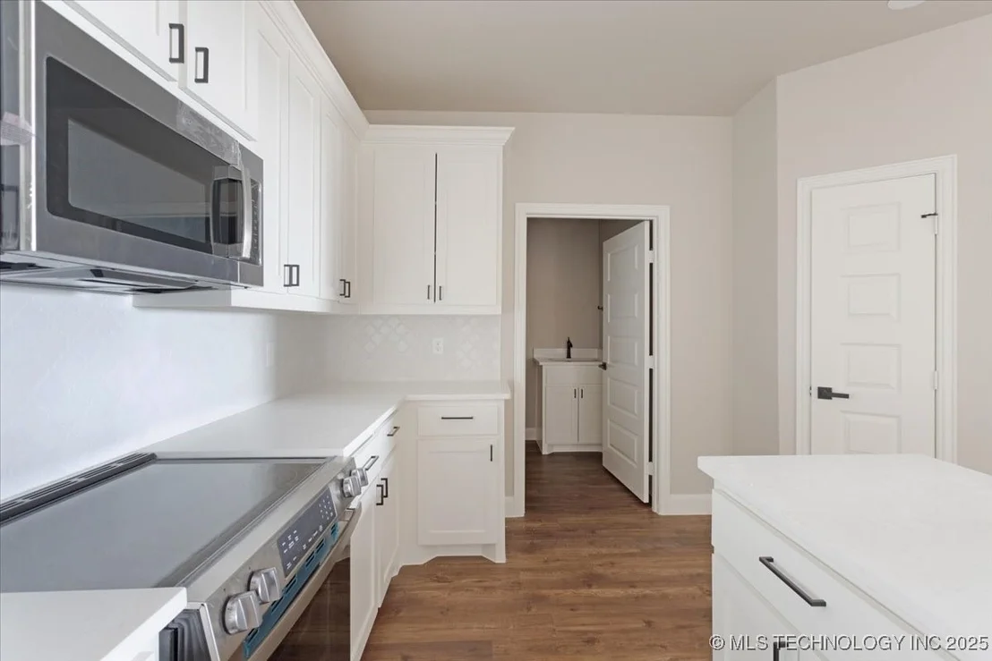 Photo of 300 Sunset Way