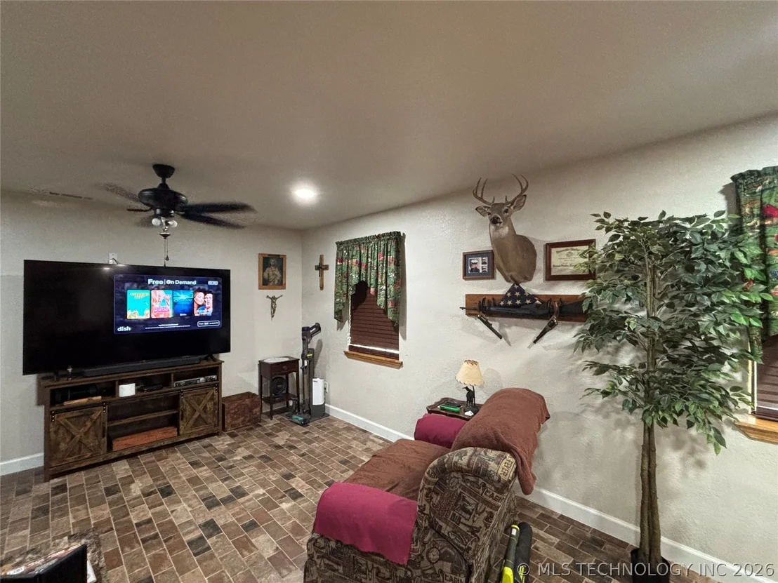 Photo of 601 E Womack