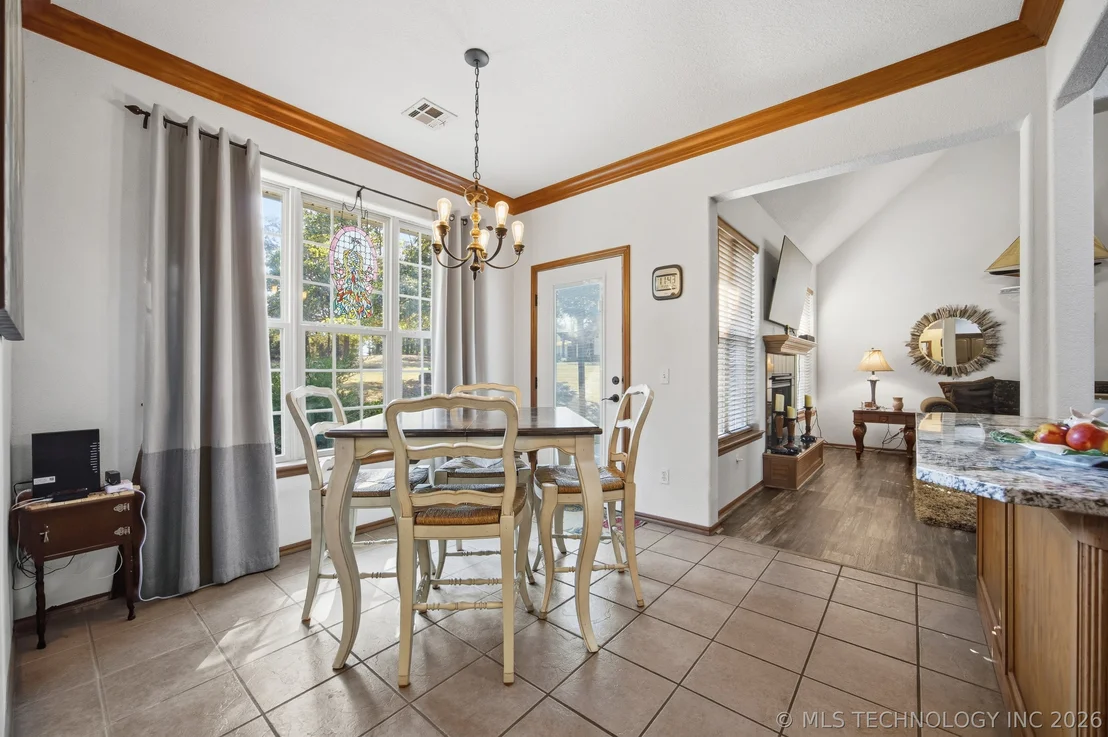 Photo of 2445 Avalon Drive
