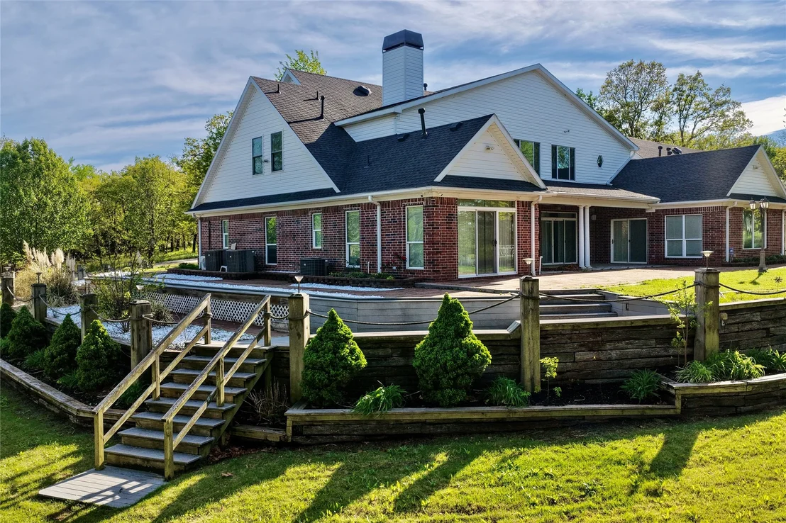 Photo of 25 E Shoreline Drive