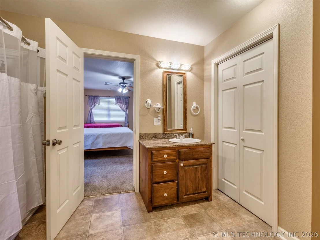 Photo of 332 E Highland Avenue