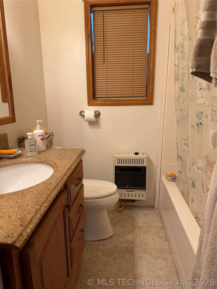 Photo of 425671 E 1168 Road