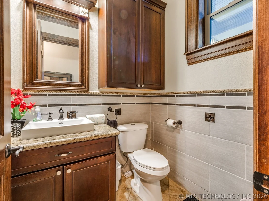 Photo of 414498 E 1170 Road