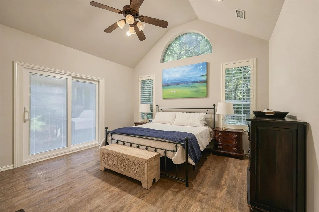 Photo of 205 Thousand Oaks