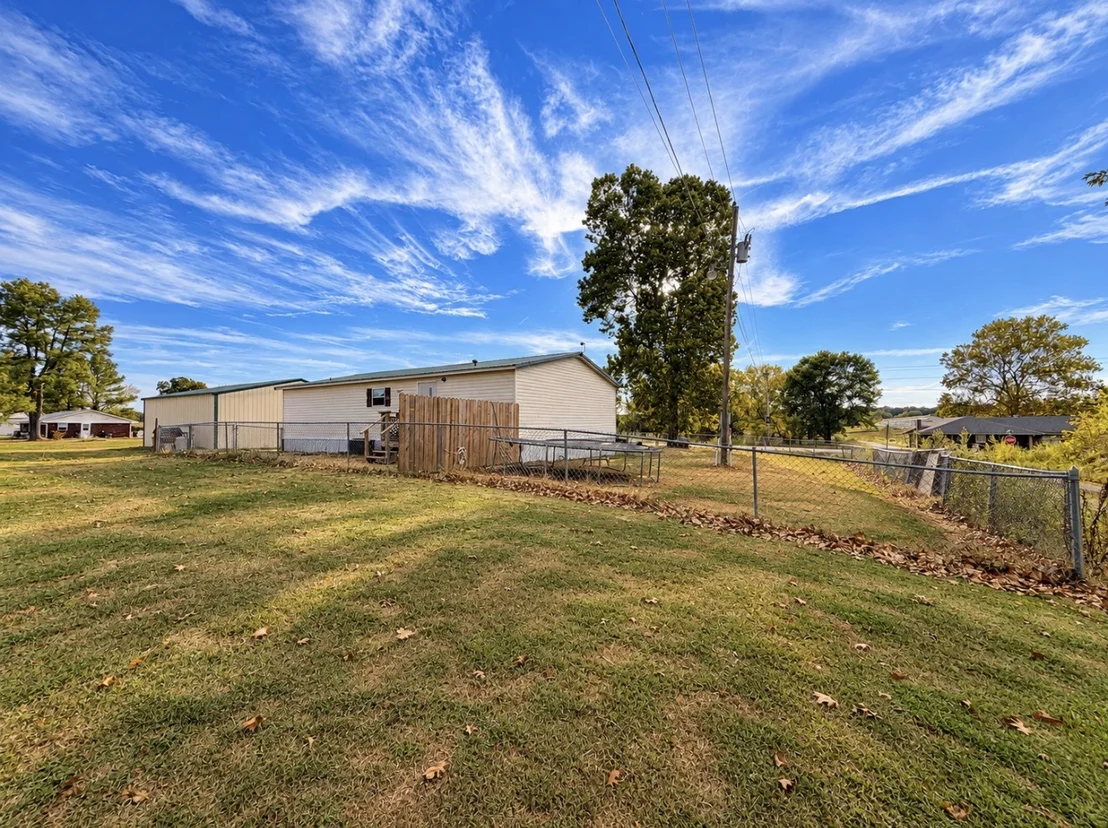 Photo of 10549 W Perry Road