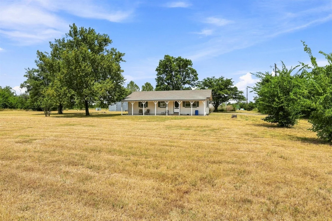 Photo of 37472 State Road 78