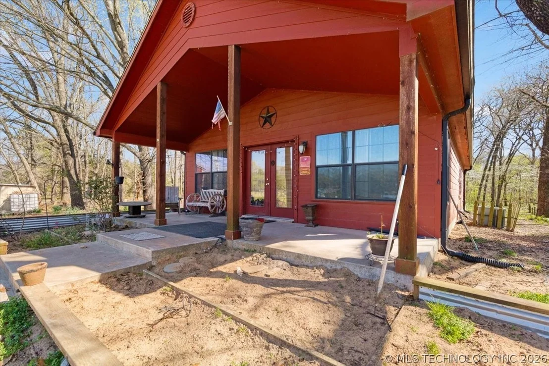 Photo of 2576 Winnett Road