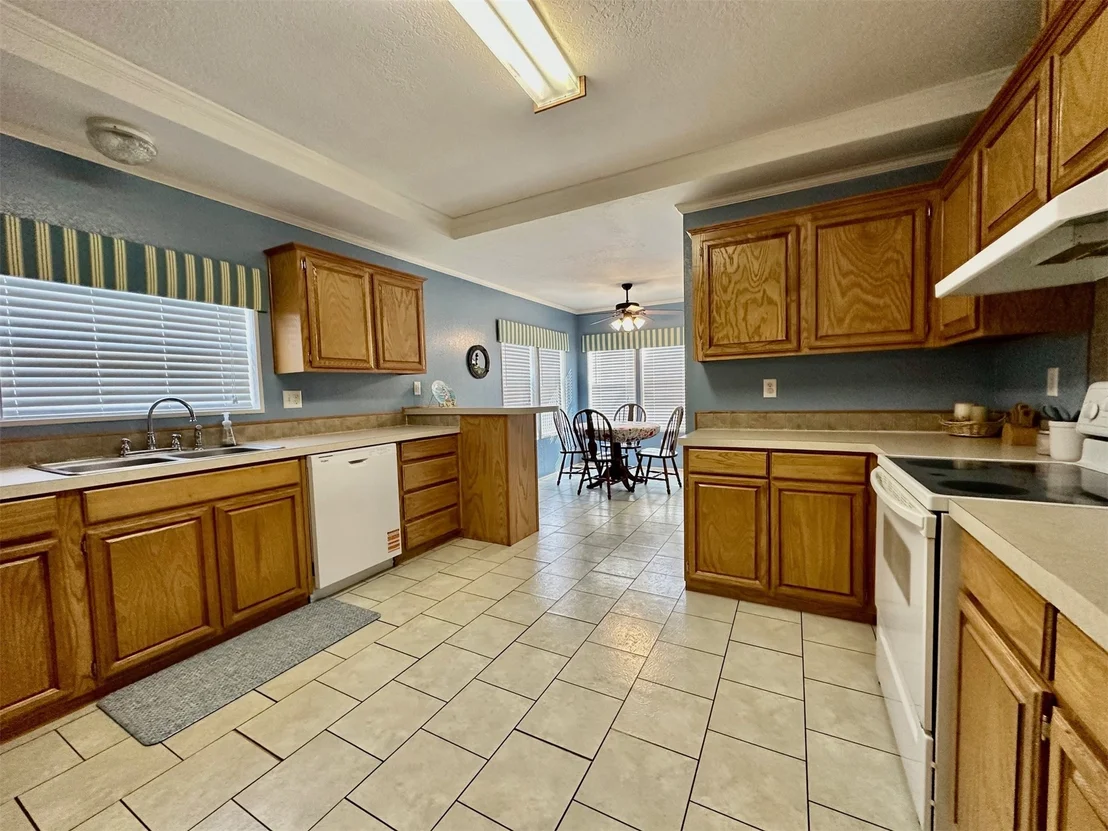 Photo of 3943 Surf Road