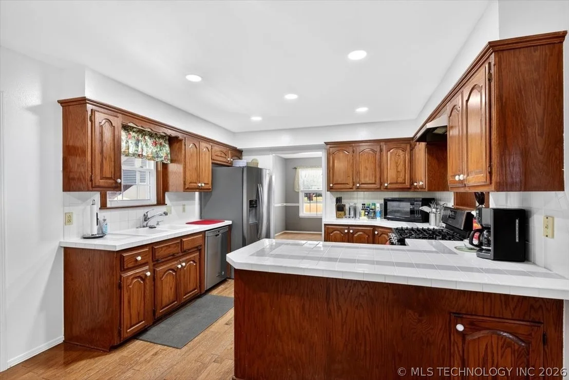 Photo of 36602 Ridge