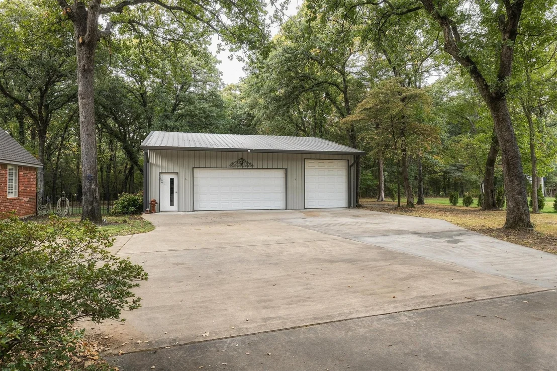 Photo of 205 Thousand Oaks