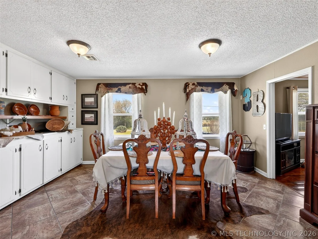 Photo of 21185 E Highway 9