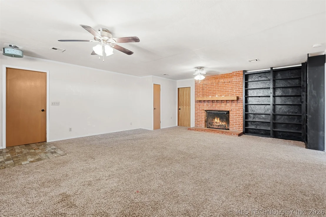 Photo of 302 3rd Street