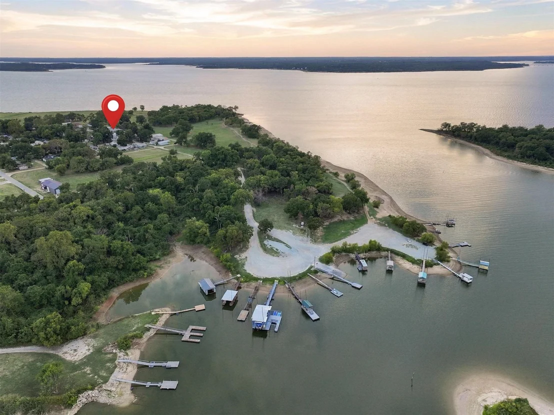 Photo of 2828 Riverview Road